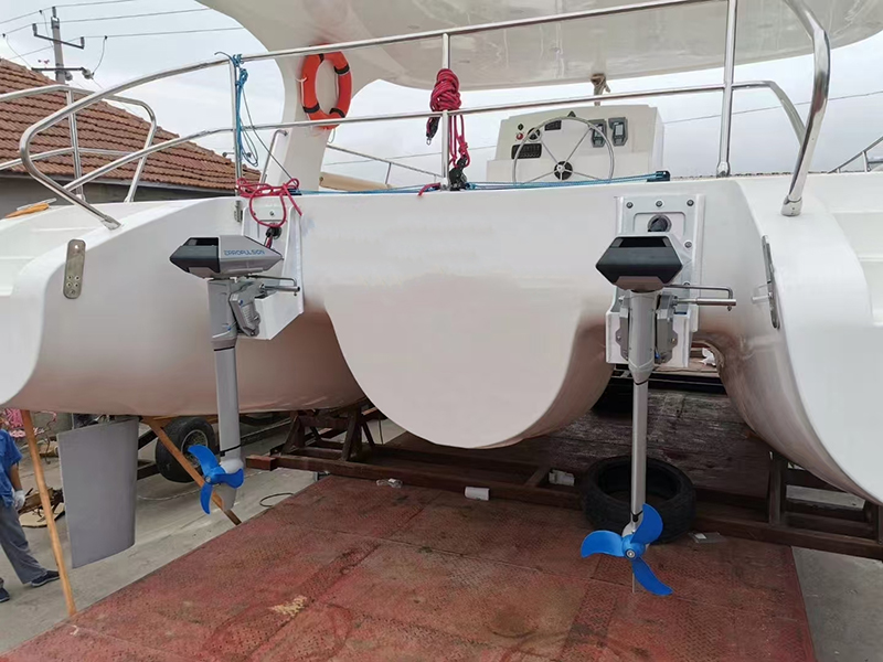 Lawada® 10,28 m segelkatamaran med elmotor: perfekt integrerad hållbarhet och kostnadseffektivitet