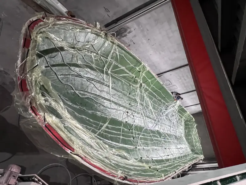 Lawada® vakuuminfusionsprocess för 21,8 m passagerarfartygsskrov – höjer styrkan, effektiviteten och livslängden